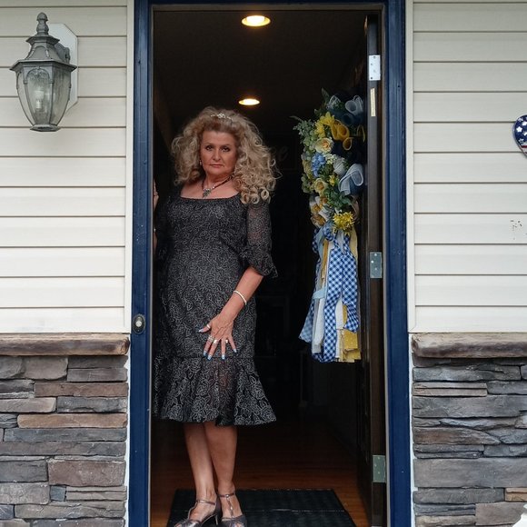 Beautiful dress from Diane and company in freehold - Picture 3 of 4